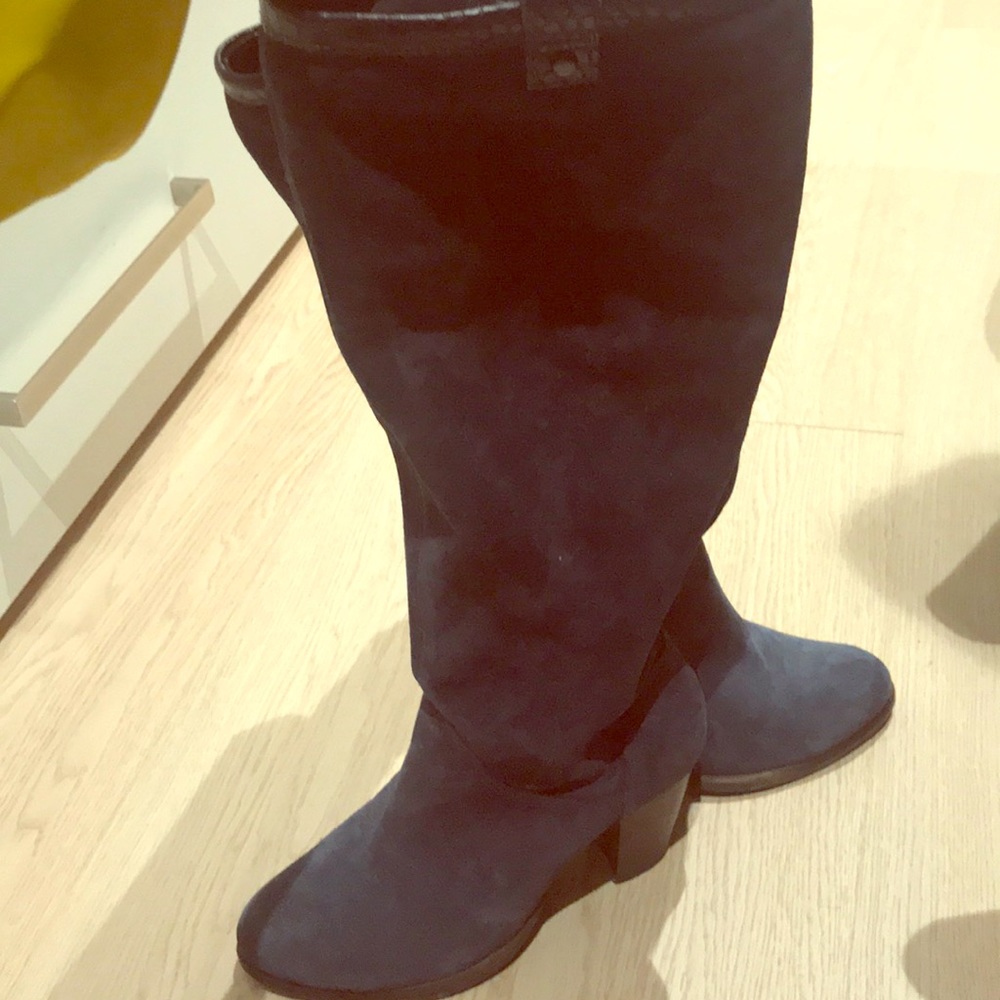 Ugg Navy Boots
